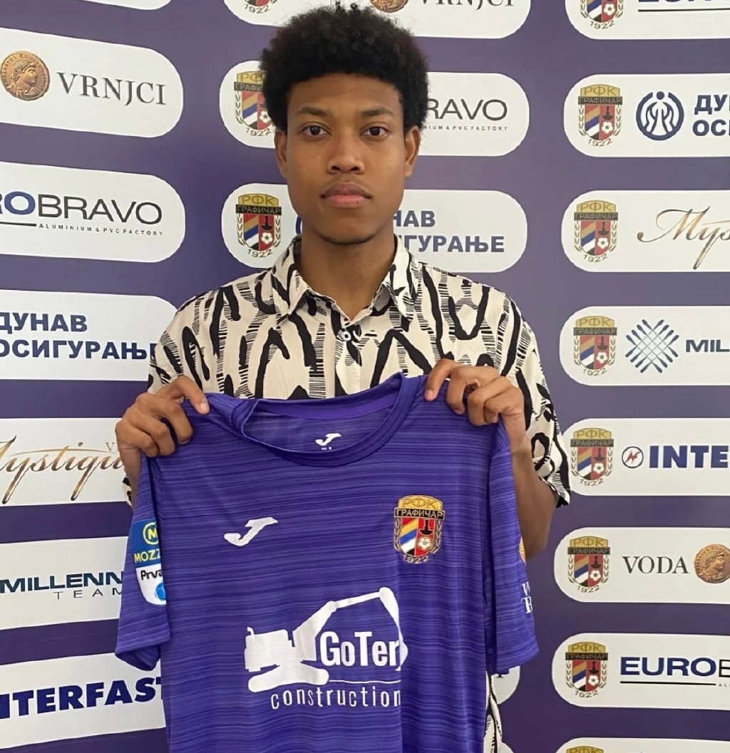 姆巴佩在塞尔维亚队比赛中刷新纪录，夺冠引发热议！